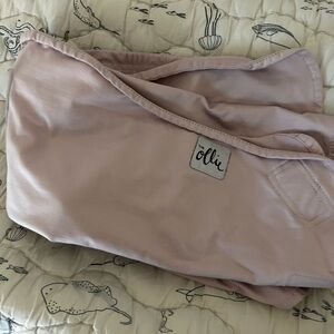 Ollie swaddle wrap pink one size EUC